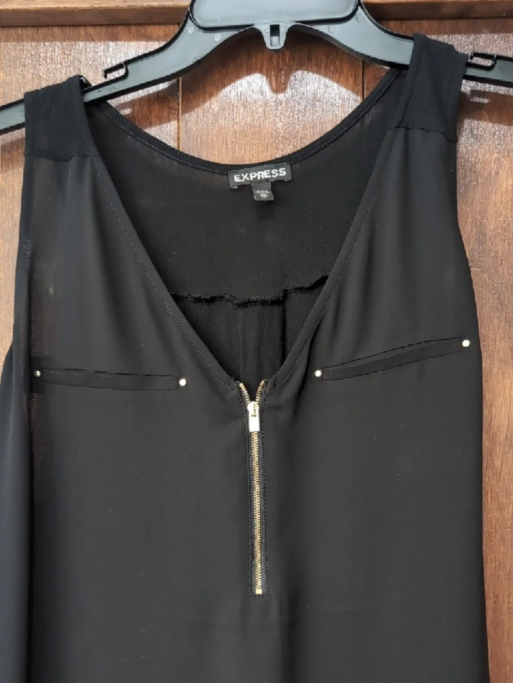 Express Sleeveless Top - Picture 2 of 3